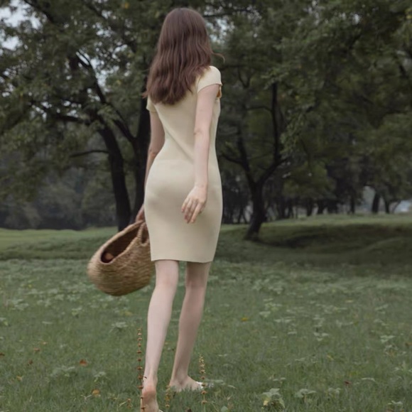 dress - Picture 1 of 2